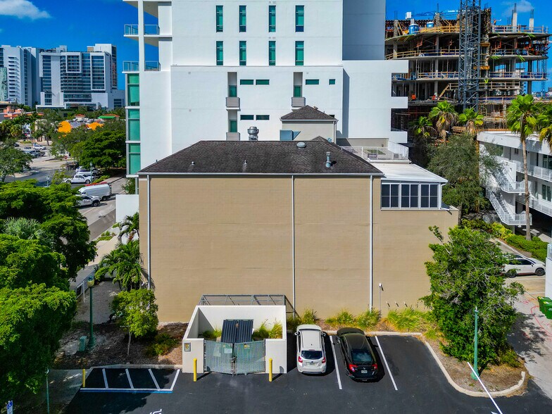 More Photos Of 1345 2nd St, Sarasota Office Residential For Sale
