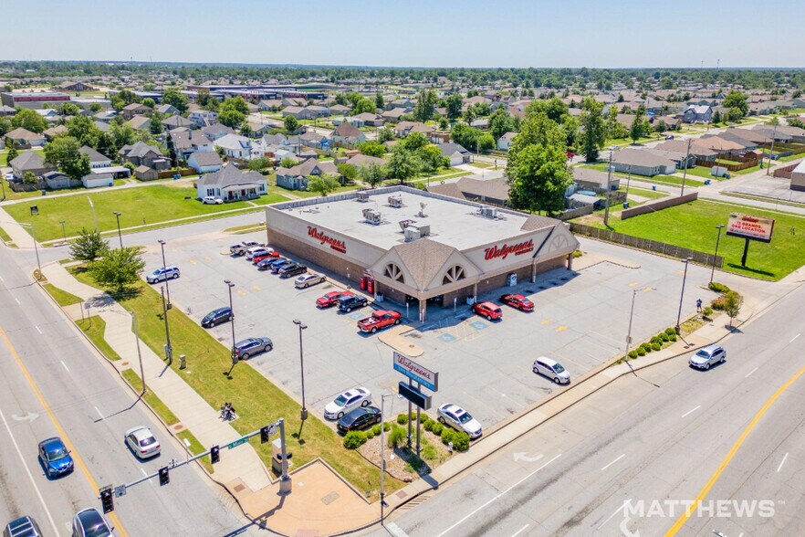 More Photos Of 2140 Peoria Rd, Springfield Drugstore For Sale