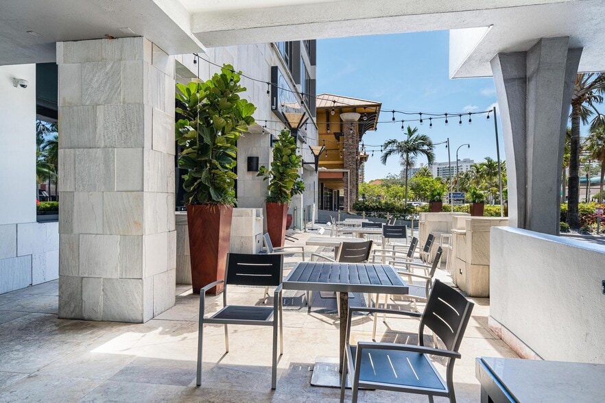 More Photos Of 2455 E Sunrise Blvd, Fort Lauderdale Loft Creative Space For Sale