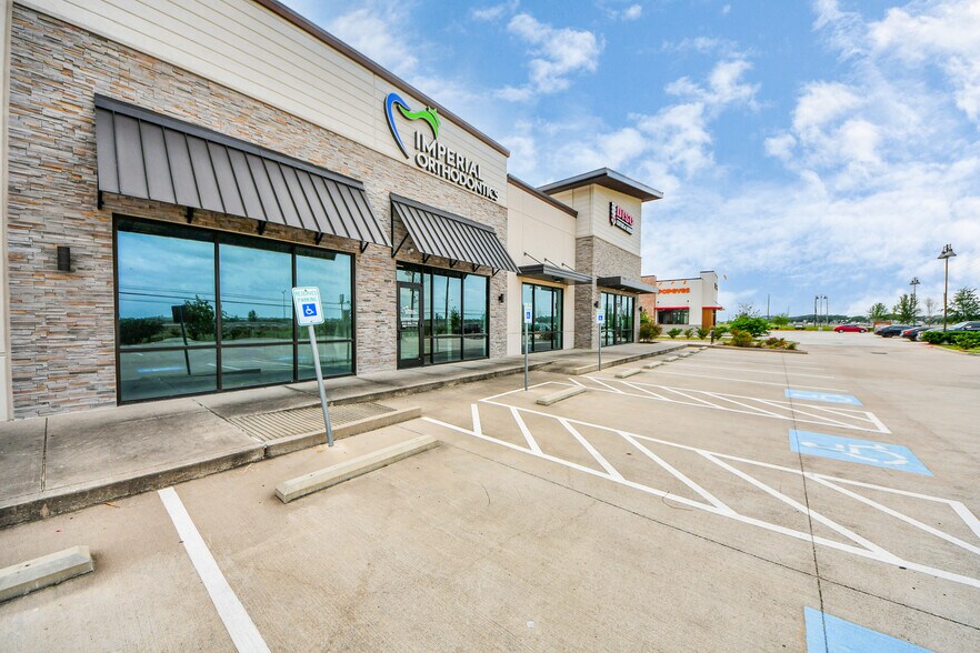 More Photos Of 167 Citadel Way, Sugar Land Medical For Lease
