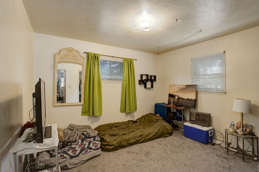 More Photos Of 2107 3rd Ave, Longmont Apartments For Sale