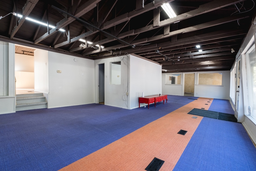 More Photos Of 2017 Kavanaugh Rd, Little Rock Freestanding For Lease