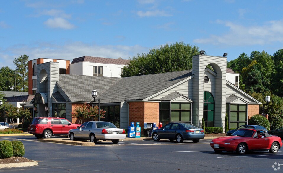 More Photos Of 2005 Richmond Rd, Williamsburg Restaurant For Lease
