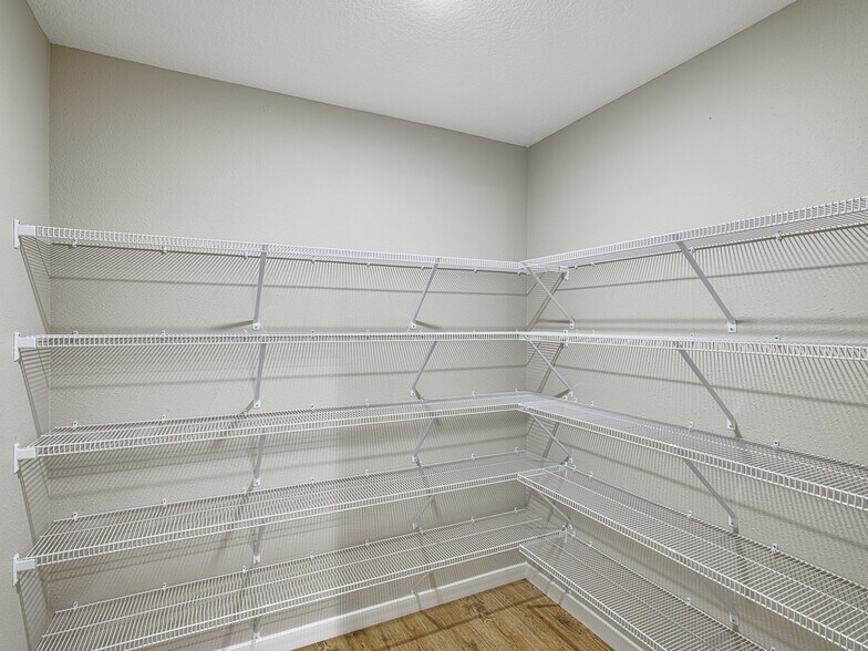 More Photos Of 102 Ridge Rd, Osceola Apartments For Sale