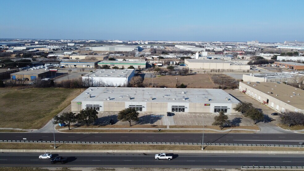 More Photos Of 5001 North Fwy, Fort Worth Light Distribution For Lease