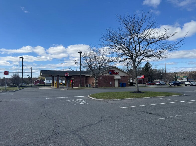 More Photos Of 501 Columbia Tpke, Rensselaer Unknown For Lease
