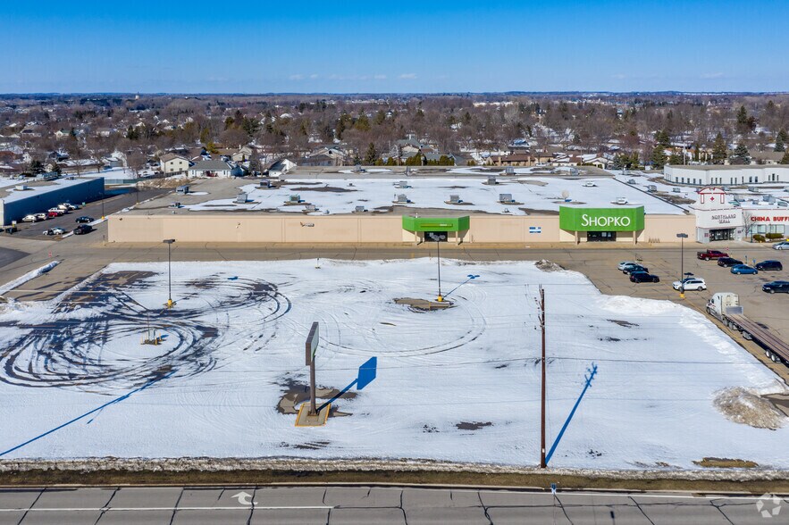 More Photos Of 1000 W Northland Ave, Appleton Freestanding For Sale