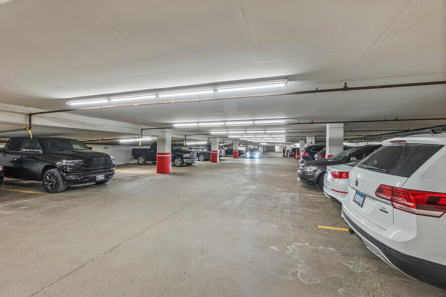 More Photos Of 330 2nd Ave S, Minneapolis Office For Sale