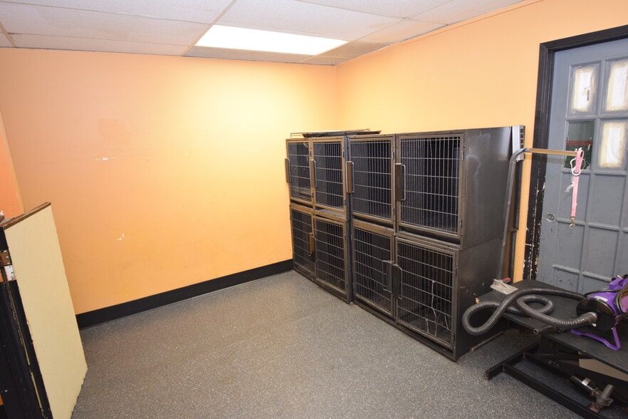 More Photos Of 836-838 Poplar Pl S, Seattle Manufacturing For Sale