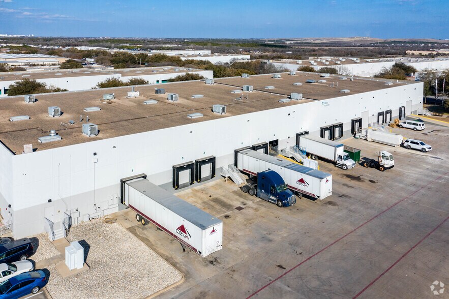 More Photos Of 8606-9101 Wall St, Austin Unknown For Lease