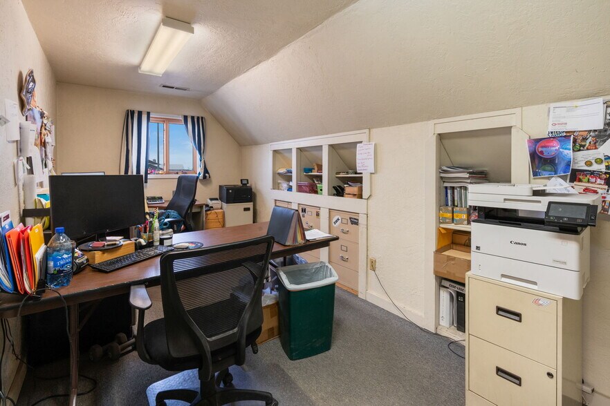 More Photos Of 6410 Jackrabbit Ln, Belgrade Storefront For Sale