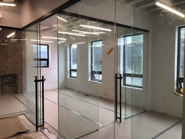 More Photos Of 839 Broadway, Brooklyn Freestanding For Lease