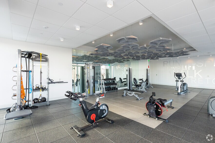 More Photos Of 5050 S Syracuse St, Denver Office For Lease