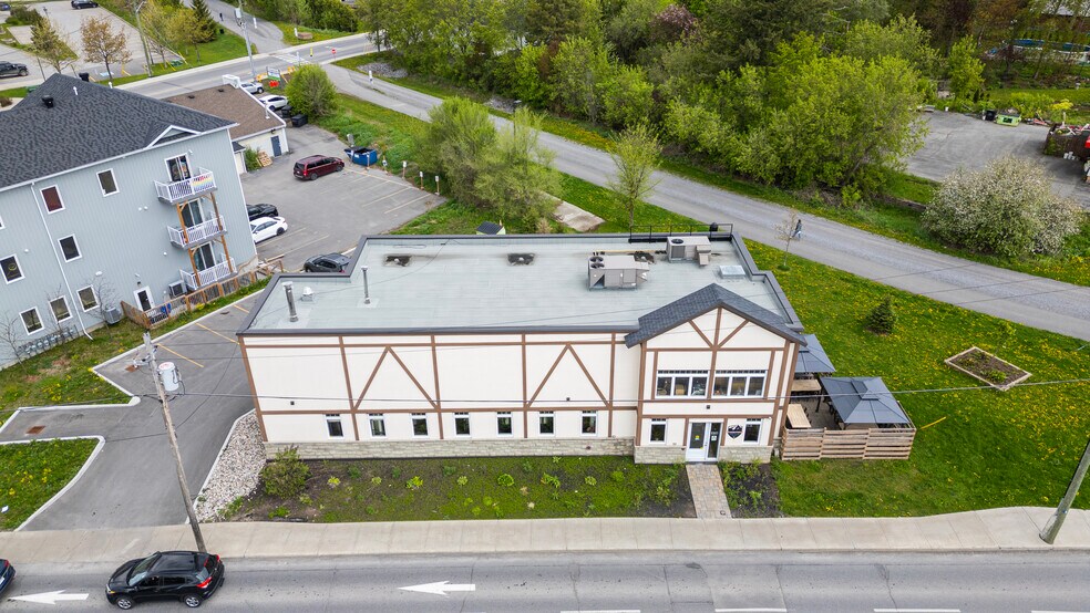 More Photos Of 19 Moore St, Carleton Place General Retail For Sale