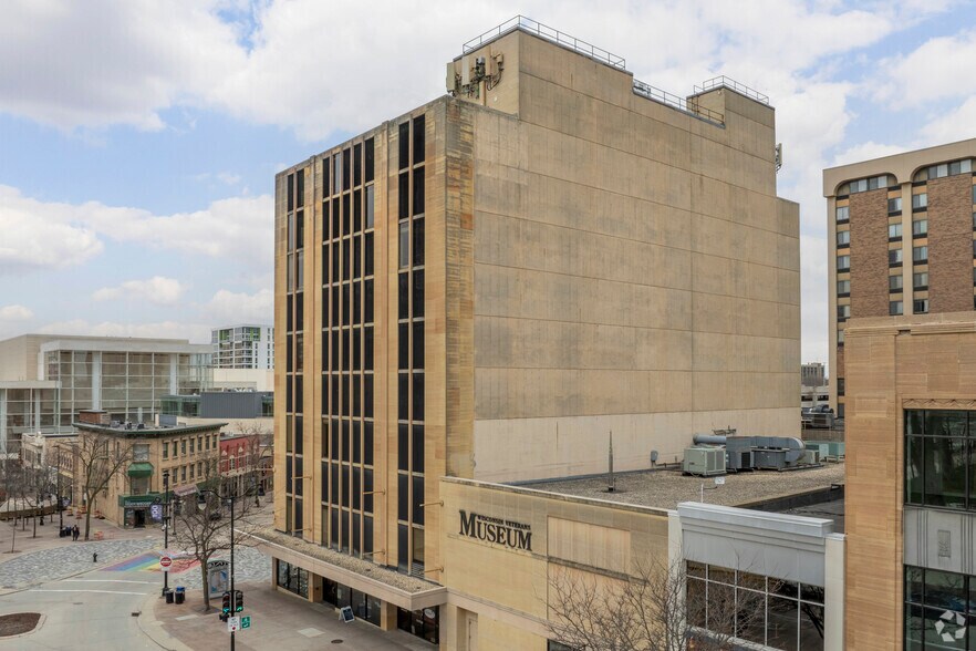 More Photos Of 30 W Mifflin St, Madison Loft Creative Space For Lease