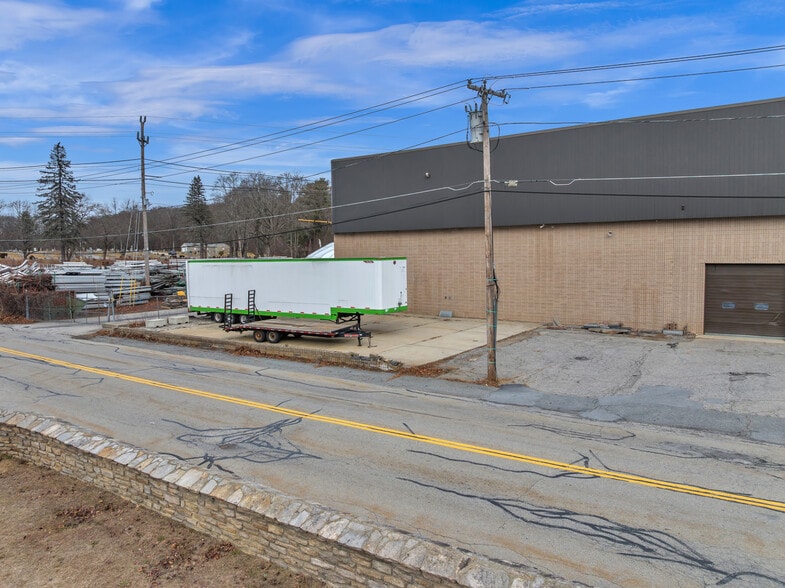 More Photos Of 2 Old Worcester Rd, Webster Warehouse For Sale