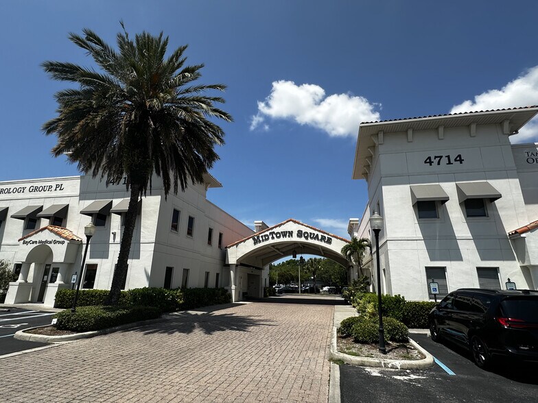 More Photos Of 4714 N Armenia Ave, Tampa Medical For Lease