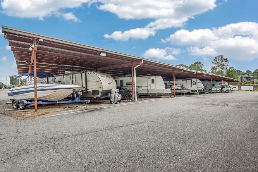 More Photos Of 5780 Holiday Rd, Buford Self Storage For Sale
