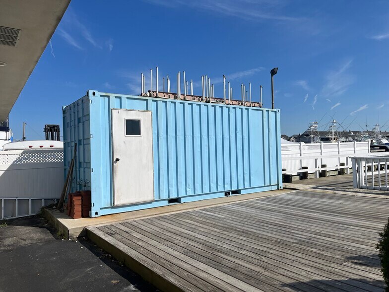 More Photos Of 95 Hudson Ave, Freeport Restaurant For Sale