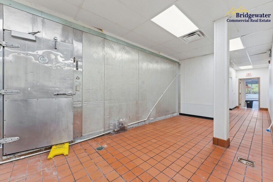 More Photos Of 1200 Pasadena Ave S, South Pasadena Restaurant For Sale