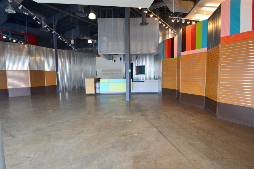 More Photos Of 1640 Rollins Way, Columbus Storefront For Lease
