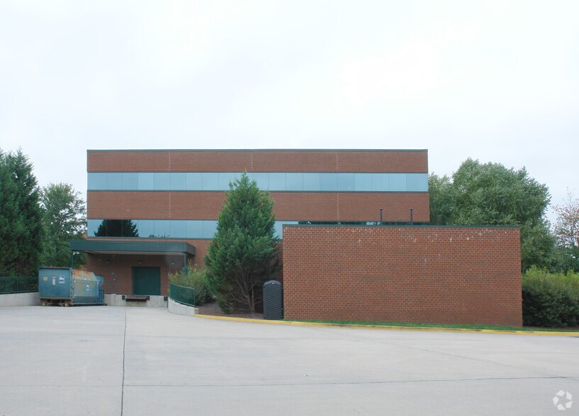 More Photos Of 4881 Cox Rd, Glen Allen Office For Sale