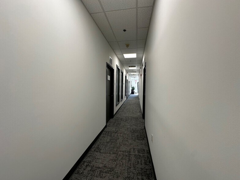 More Photos Of 12 Penns Trl, Newtown Medical For Lease