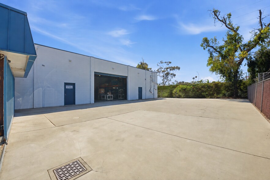 More Photos Of 1433 Arundell Ave, Ventura Manufacturing For Sale