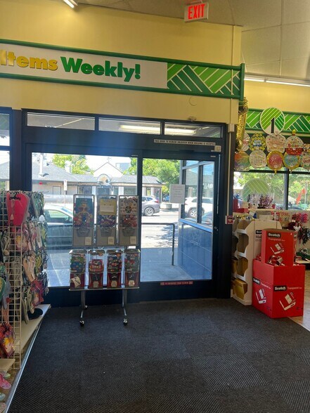 More Photos Of 1815 NE 43rd Ave, Portland Supermarket For Lease