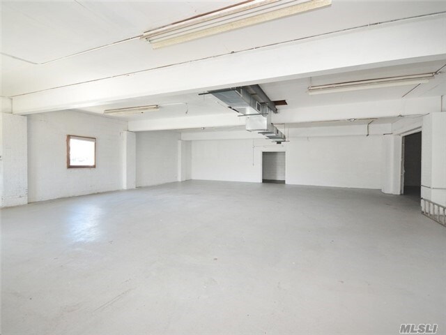 More Photos Of 3 Secatoag Ave, Port Washington Coworking Space