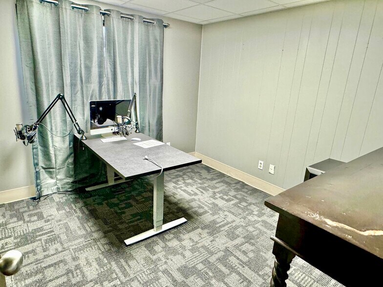 More Photos Of 1144 N St. Francis, Wichita Medical For Sale