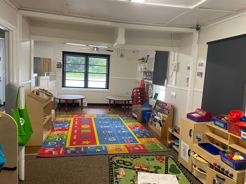 More Photos Of 4959-4965 West St, Forest Park Daycare Center For Sale
