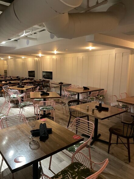 More Photos Of 518 W 7th St, Los Angeles Storefront Retail Residential For Lease