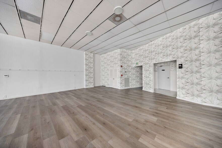More Photos Of 9855 S Dixie Hwy, Pinecrest Freestanding For Sale