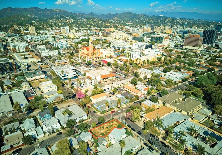 More Photos Of 1357 N Las Palmas Ave, Los Angeles Land For Sale