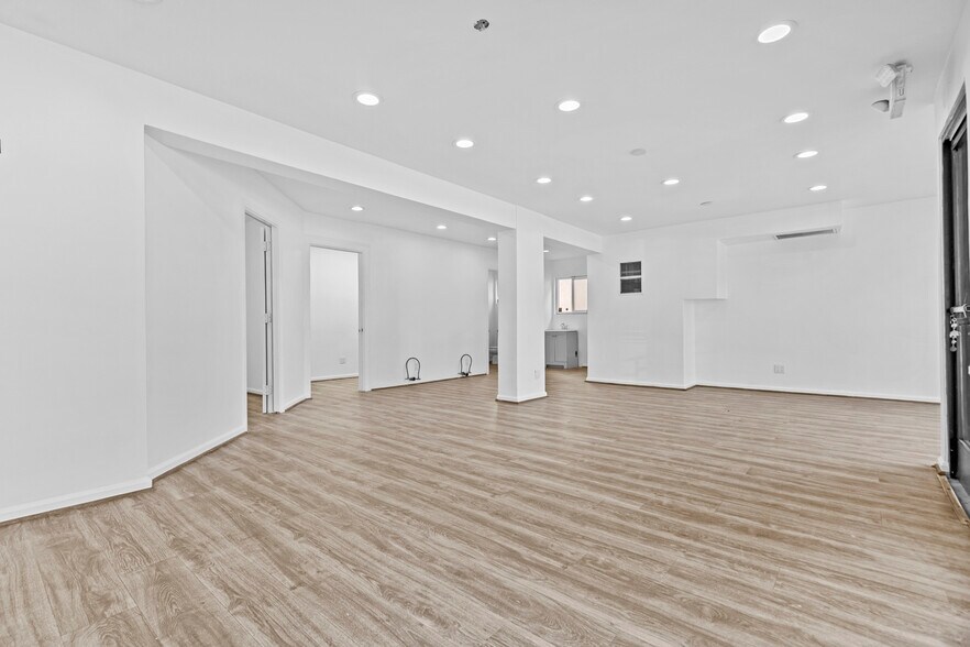 More Photos Of 905 S Glendale Ave, Glendale Storefront For Lease