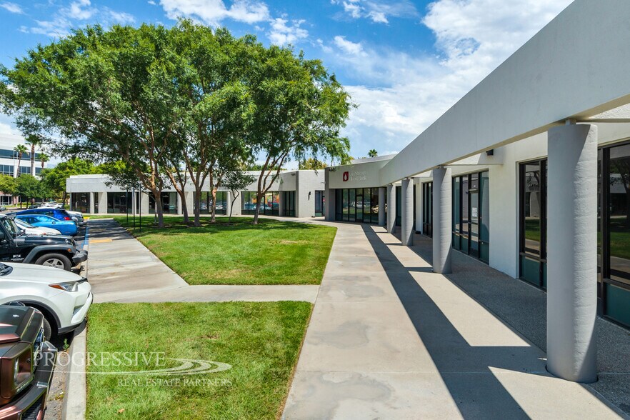 More Photos Of 420-424 E Hospitality Ln, San Bernardino Unknown For Lease