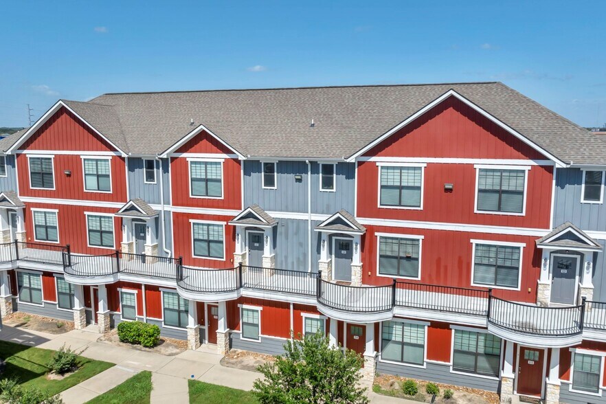 More Photos Of 2888 Nash St, Bryan Apartments For Sale
