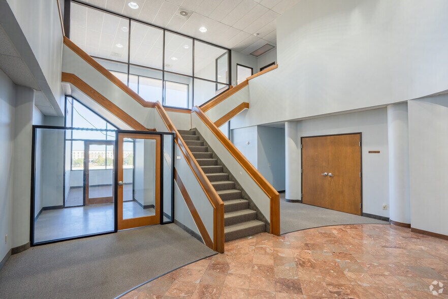 More Photos Of 1200 E Copeland Rd, Arlington Office For Sale