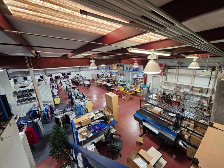 More Photos Of 29 Hunter Rd, Hilton Head Island Warehouse For Lease