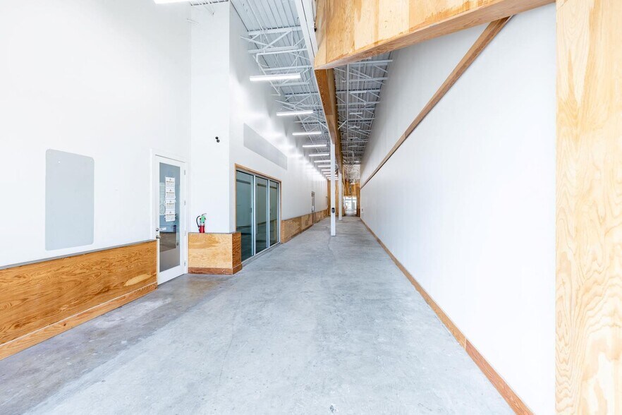More Photos Of 507 E Calles St, Austin Loft Creative Space For Lease