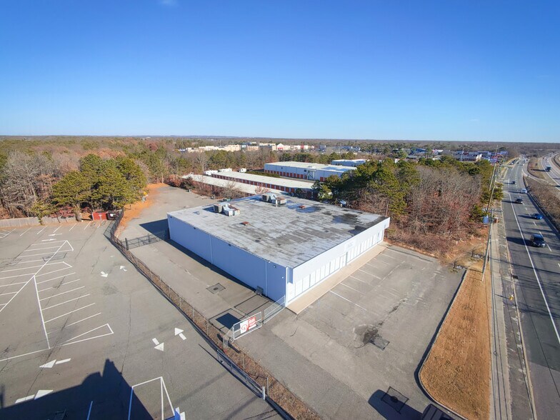 Primary Photo Of 611 Sunrise Hwy W, Patchogue Freestanding For Sale