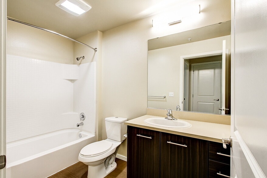 More Photos Of 2441 76th Ave SE, Mercer Island Apartments For Lease