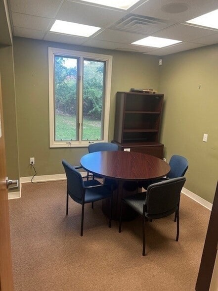 More Photos Of 92 Faunce Corner Rd, Dartmouth Office For Sale