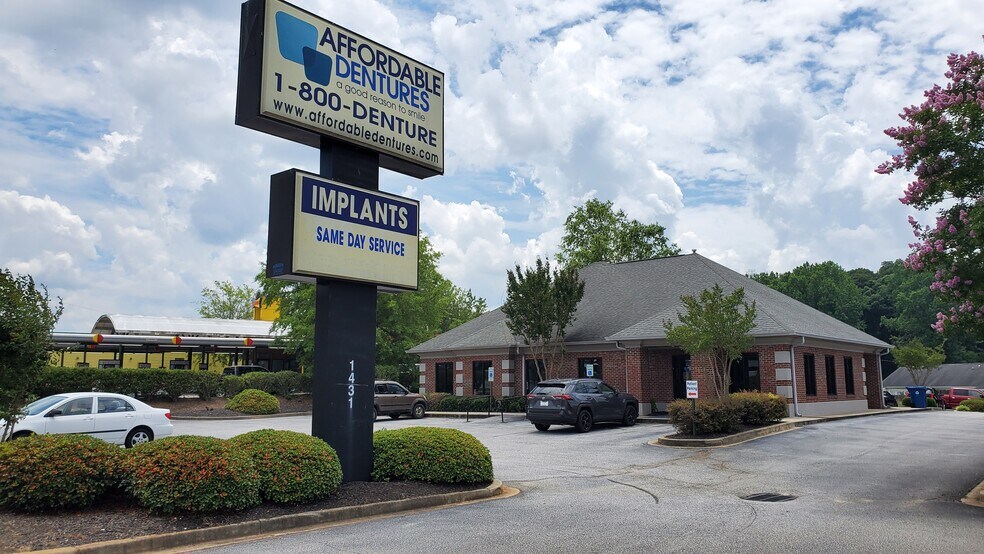 More Photos Of 1431 72 Byp NE, Greenwood Freestanding For Lease