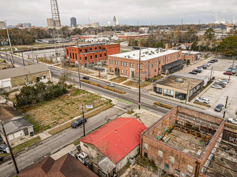 More Photos Of 1600 Government St, Baton Rouge Freestanding For Lease