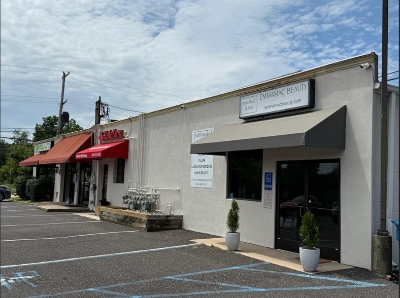 More Photos Of 3815 Ridge Pike, Collegeville General Retail For Sale