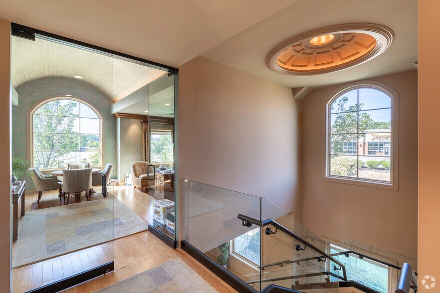 More Photos Of 83 Orchard Hill Park Dr, Leominster Office For Sale