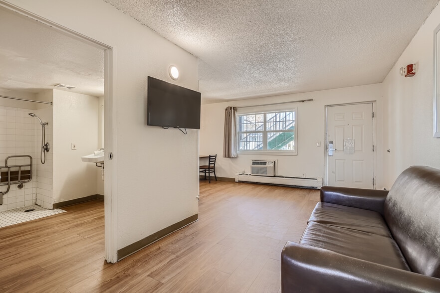 More Photos Of 715 Kipling St, Lakewood Hotel For Sale