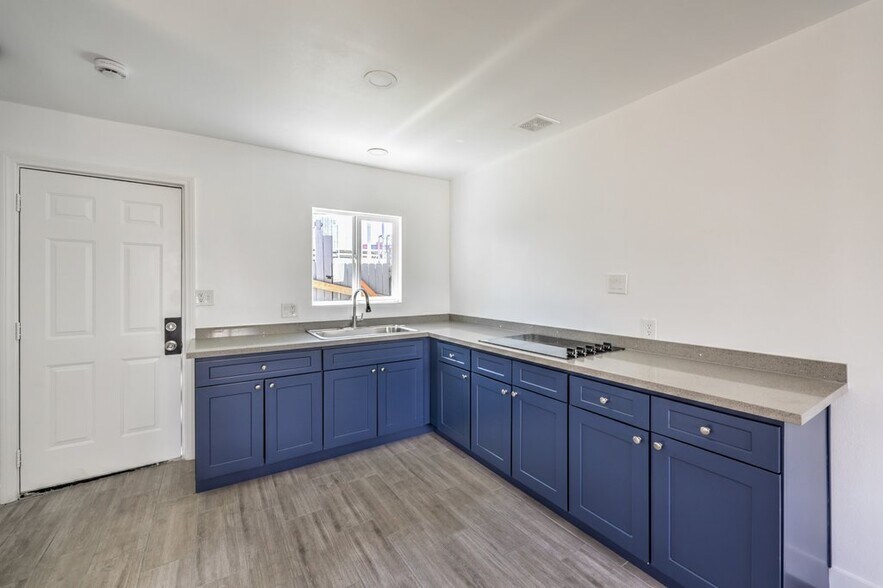 More Photos Of 119 W New York Ave, Las Vegas Apartments For Sale